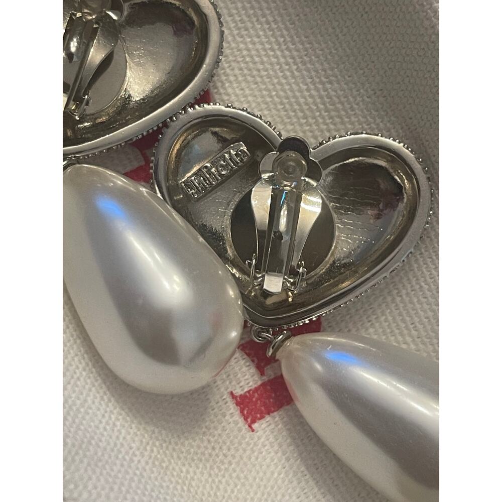 Julietta Frances Pearl Crystal Heart Clip Earrings Dangle Drop Metallic Silver - Picture 2 of 6